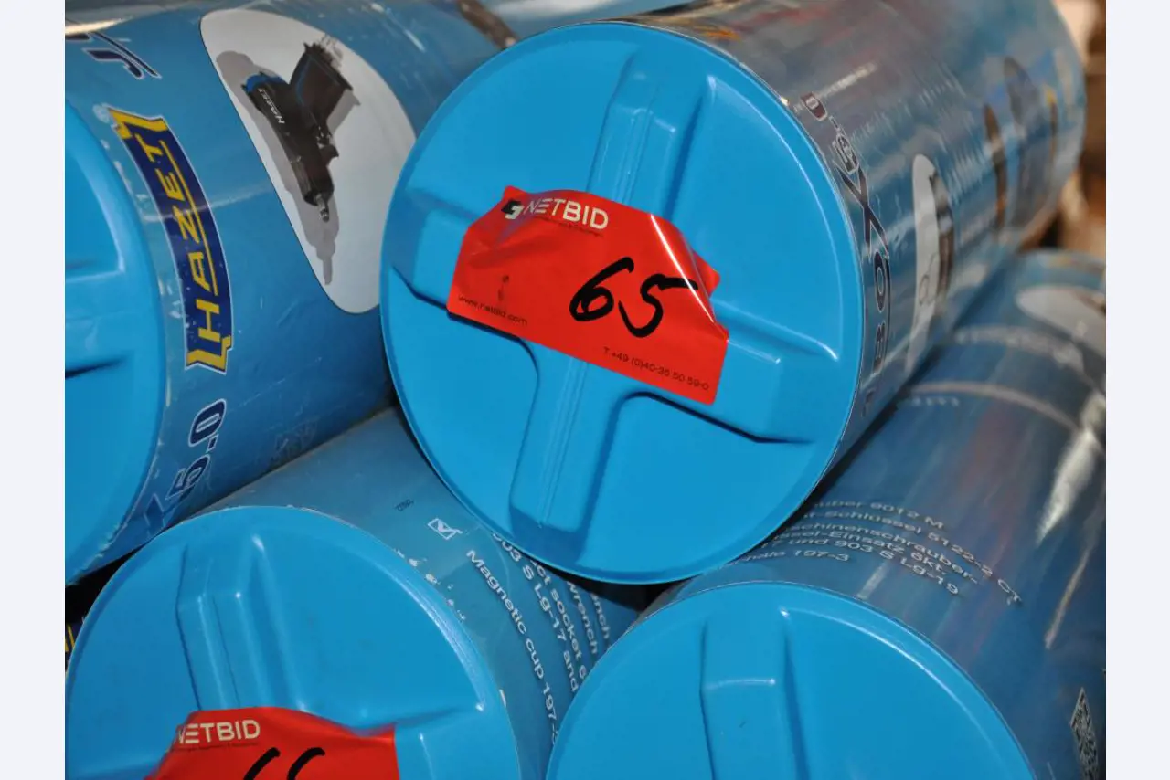 Máquinas, ferramentas, mercadorias / equipamento de oficina do ambiente<br> Comércio automóvel / serviço de pneus-9